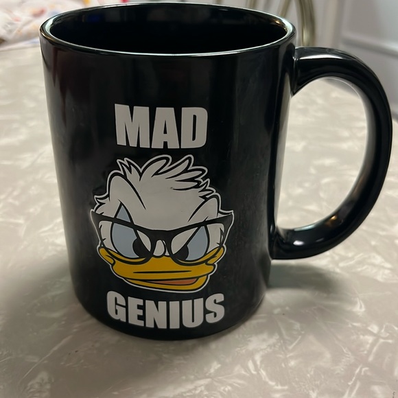 Disney Donald Duck Disney Parks Exclusive Mug - Picture 1 of 5